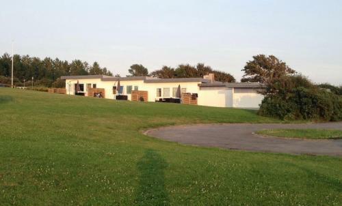Stunning 2-bed Apartment At The Beach 12c