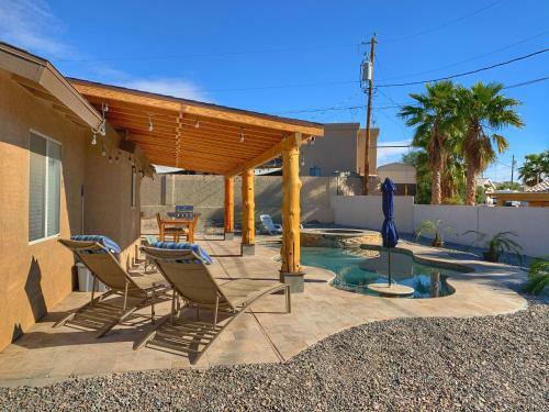 Stay Easy With A Pool & Spa, Quiet Relaxing Home!