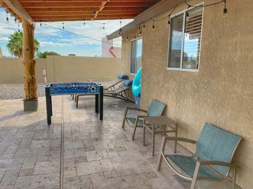 Stay Easy With A Pool & Spa, Quiet Relaxing Home!