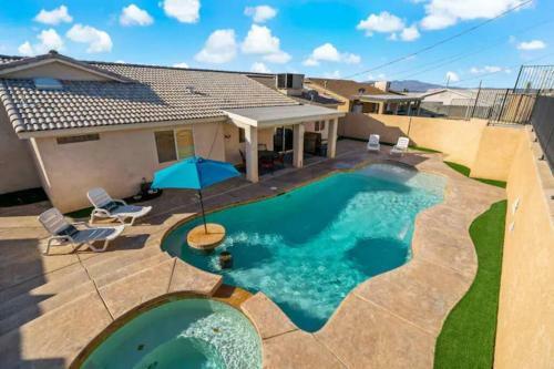 Villa Playpool Oasis-pool, Spa, Garage, Great Lake Views