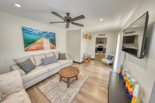 New! Beachy Lake Havasu Getaway