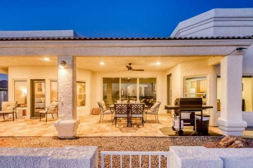 360 Lake Havasu Views With Pool & Bbq!