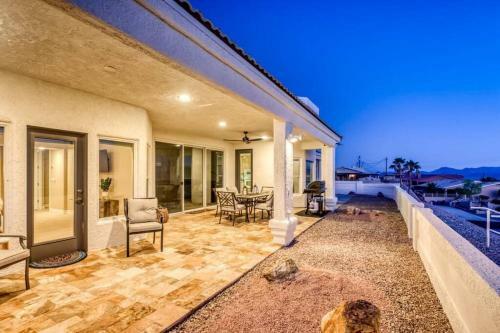 360 Lake Havasu Views With Pool & Bbq!