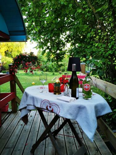 Bed & Breakfast La Maison Des Oiseaux. Roulotte