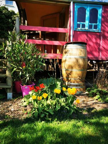Bed & Breakfast La Maison Des Oiseaux. Roulotte