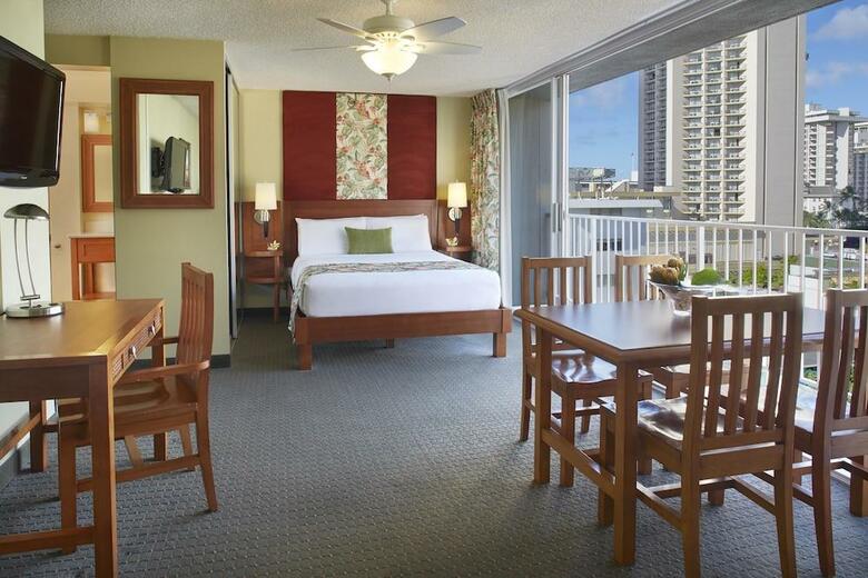 Hotel Aston Pacific Monarch