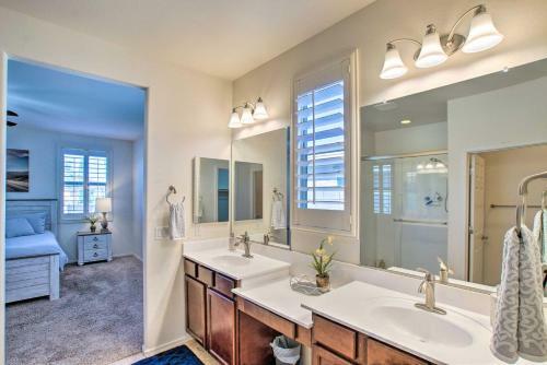 Sunny Oasis In San Tan Valley With Private Yard