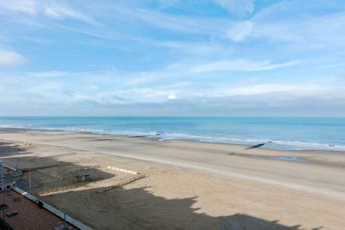Seaview Apartment In Wenduine
