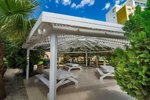 Tiberius Pool Apartments (caesar)
