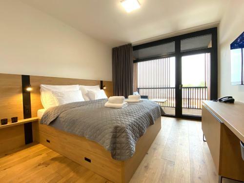 Hotel Tee Room ?eladn� & Wellness