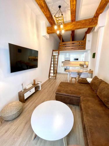 Angel Apartment ?ern� D?l