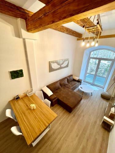 Angel Apartment ?ern� D?l