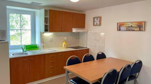 T?ic�tka Na ??astn�m Kopci