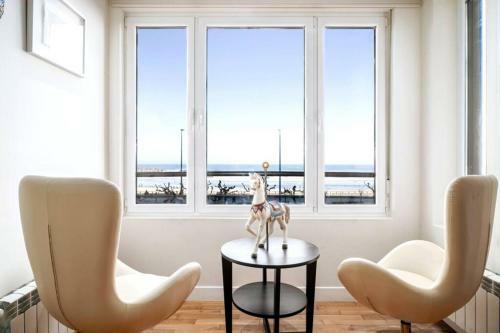 Zurriola Beachfront Luxury Apartment