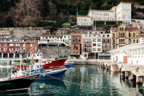 Zurriola Beachfront Luxury Apartment