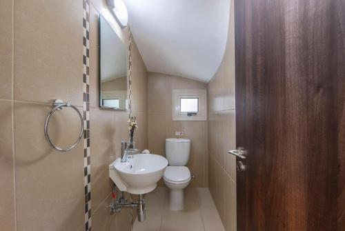 Villa Avocado Palm 23