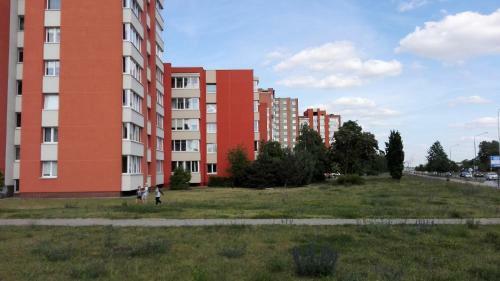 Sunny Apartment Near The Park
