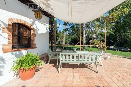 Agroturismo Mas�a Can Manent Del Bosc S XVIII