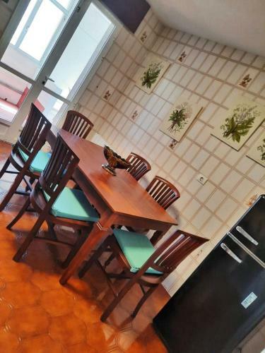 Apartamento Piso Agui�o-castelos 1�pl.