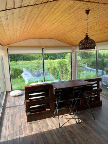 Tuya Cabin