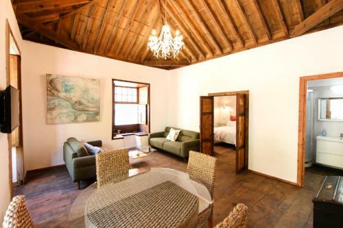 Apartamentos Casa 1820