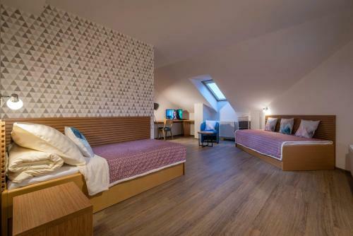 Hostal Moment - Bistro & Ubytovanie