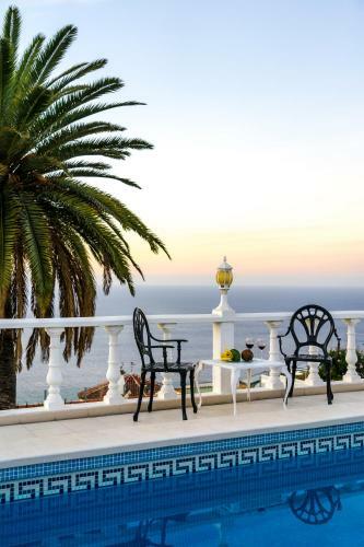 Relaxing Villa With Heated Pool And Ocean View