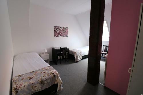 Hotel De Stadsboerderij/ Eetcaf� De Brabander