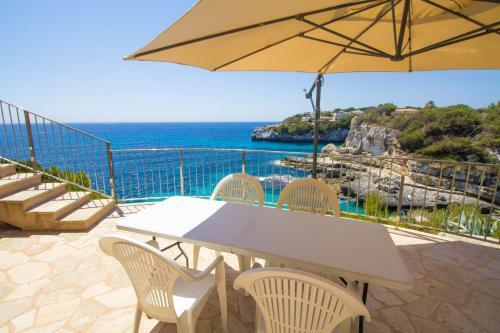 Beautiful Private Villa On The Sea