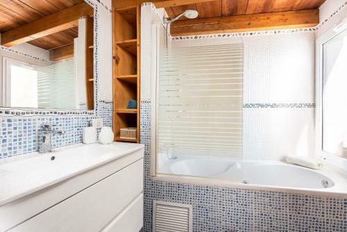 Luminous Loft Next To The Atlantic Ocean