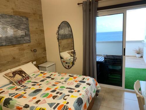 Apartamento Playa Chica Beach 1