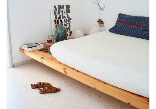 Modernist Design Apartment On The Beach
