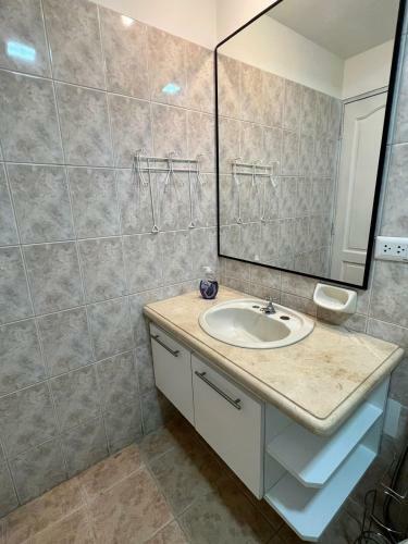 Apartamento 1 Cuarto 1 Ba�o Fridolin Desayuno Gratis!