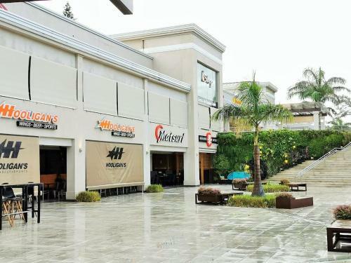 Hostal Airport Traveler's Home