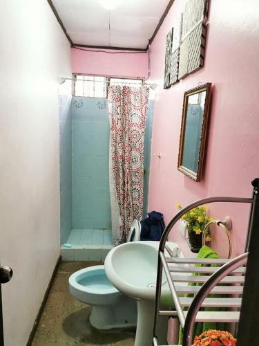 Hostal Airport Traveler's Home