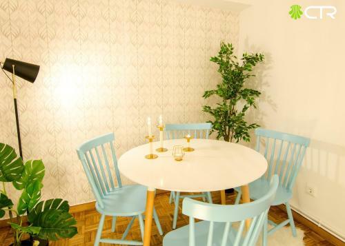 Chic Apartment Downtown - Ctr