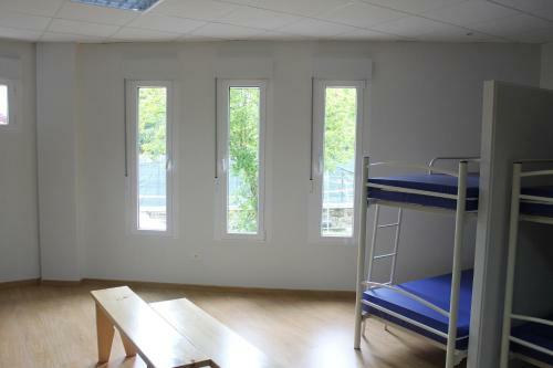Pensi�n-albergue Puente Ribeira