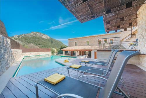 Sunset Villa Furios Petit