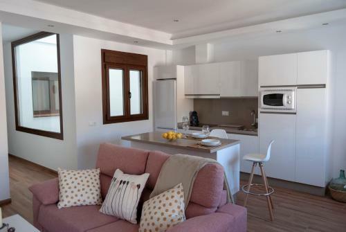 Apartamentos Cantarer�a, Rosa Mosqueta