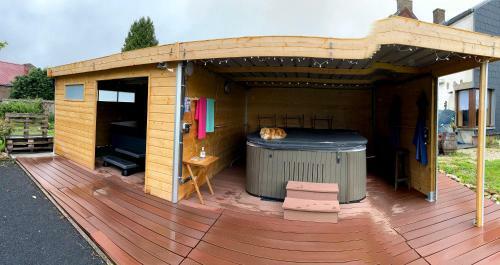 Bed & Breakfast Le Chateau de Frankie Spas-saunas