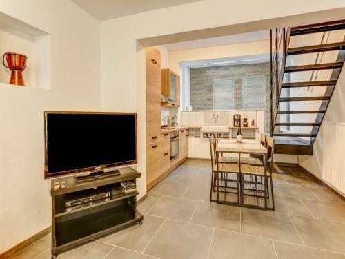 Cosy Holiday Home In Hasti�re With A Terrace