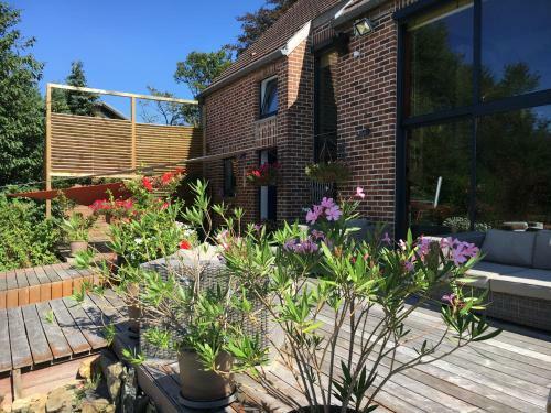 Bed & Breakfast La Chambre Du Chemin Vert : Spa Piscine Sauna
