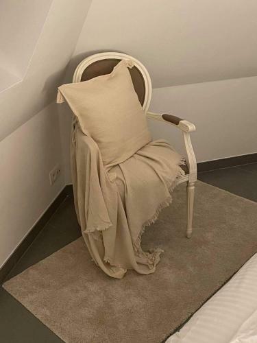 White Room