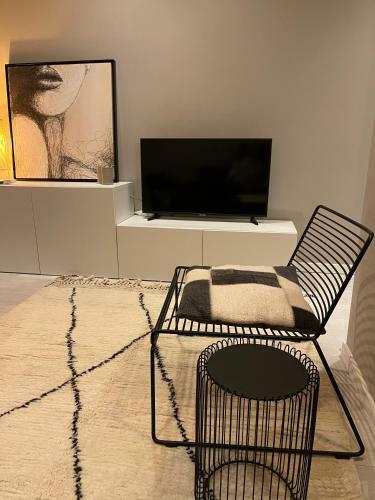 3 Room Luxury Design Apartment