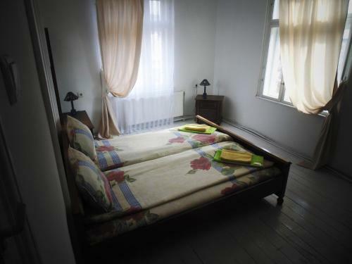 Hostal Unique Art House For 10 With Near Nature - ?????? ?? ?????????