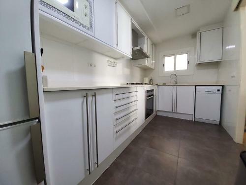Apartamento Espacioso, C�ntrico Y Cercano A La Playa.