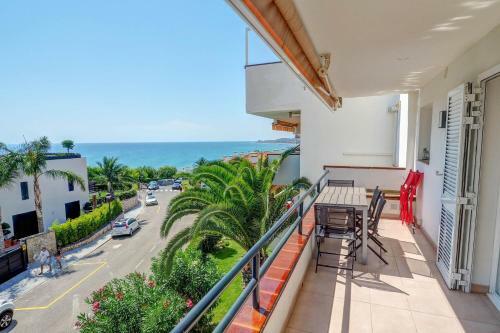 Apartamento Balmins White By Hello Homes Sitges