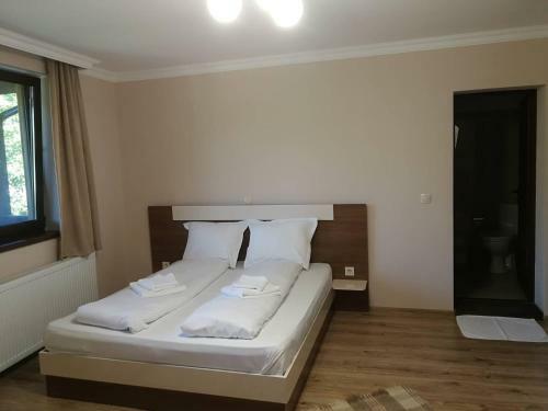 Hostal ?????????? ????