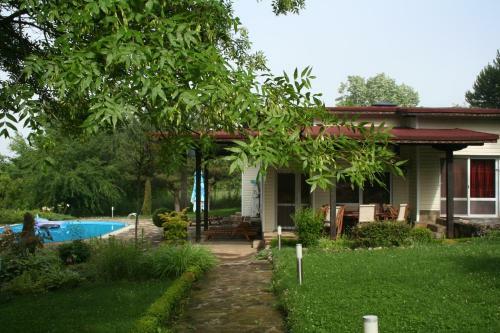 Hostal Ralitsa Guest House
