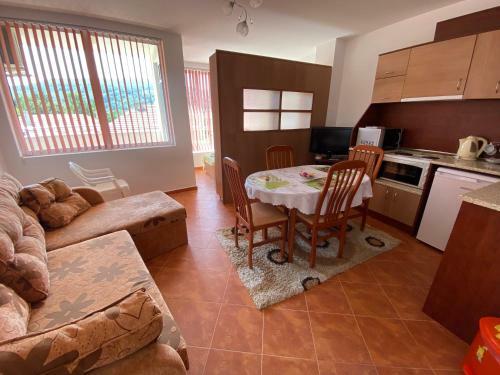 Apartment In Complex Colosseum